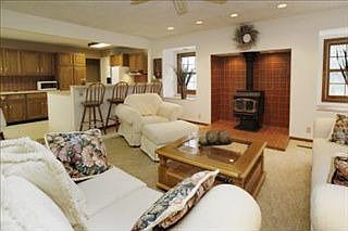 3rd image of 3957 Jennings Dr