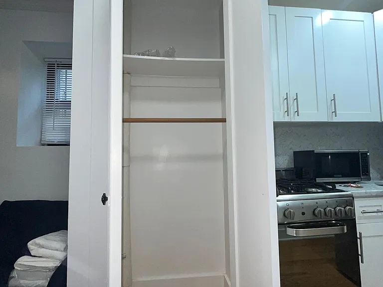 216 E 36th St #1R — Photo 6