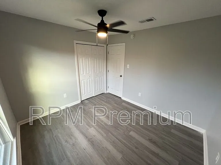 8803 Orleans Dr — Photo 26