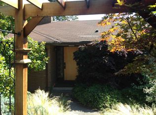 6052 52nd Ave NE, Seattle, WA 98115