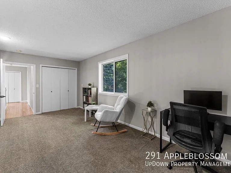 291 Appleblossom Ln — Photo 17