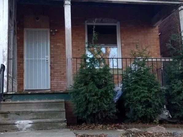 122 Delphine St, Philadelphia, PA 19120