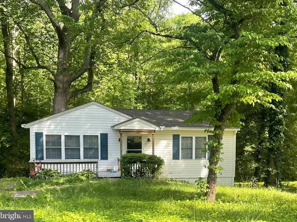 241 Wallace St, Warsaw, VA 22572