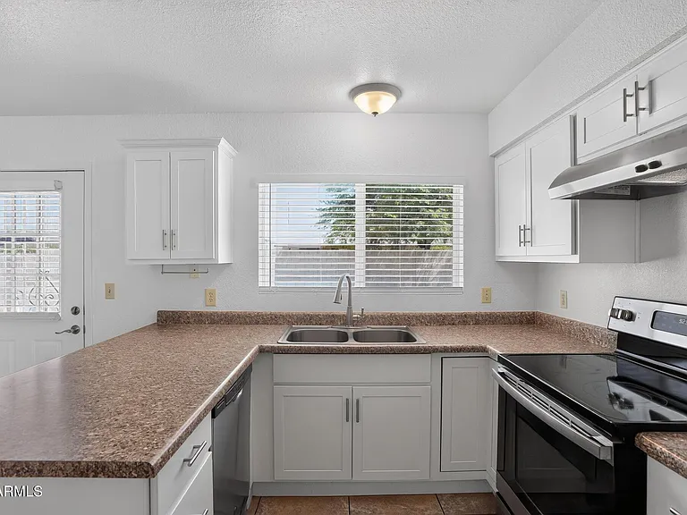 6320 W Carol Ave — Photo 6