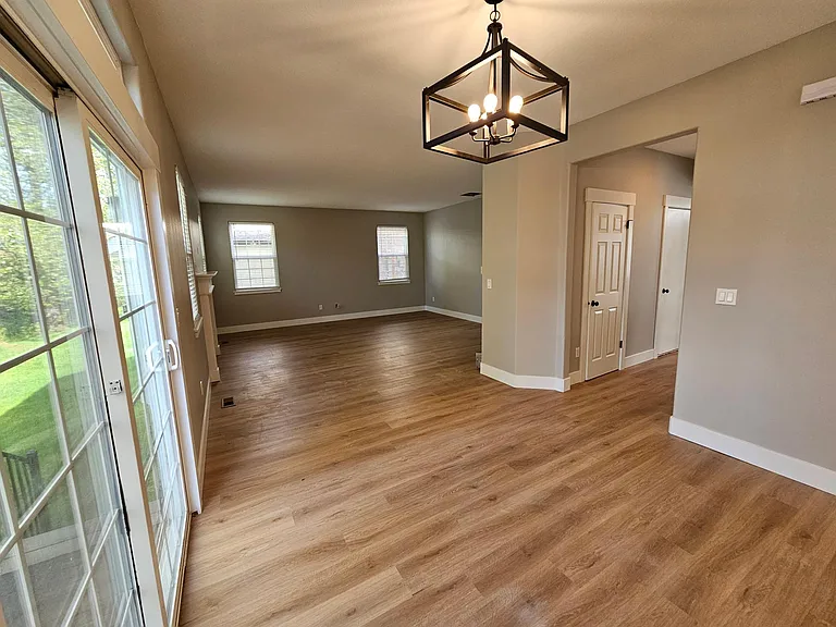 New floors throughout in 2023
