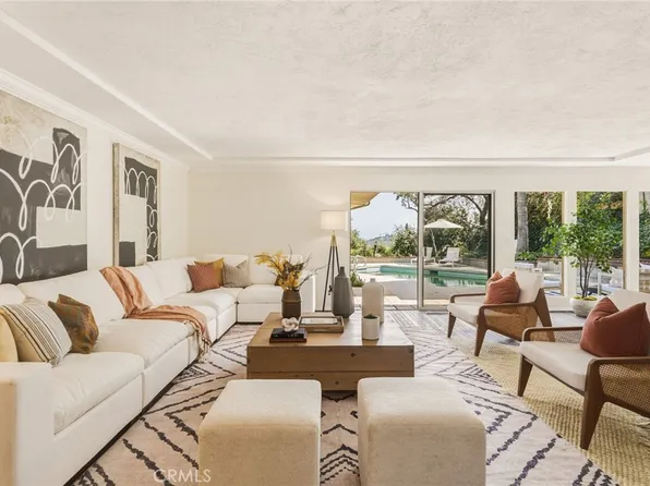 3586 Alana Dr, Sherman Oaks, CA 91403