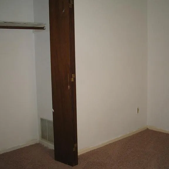 513 Minnesota St — Photo 2