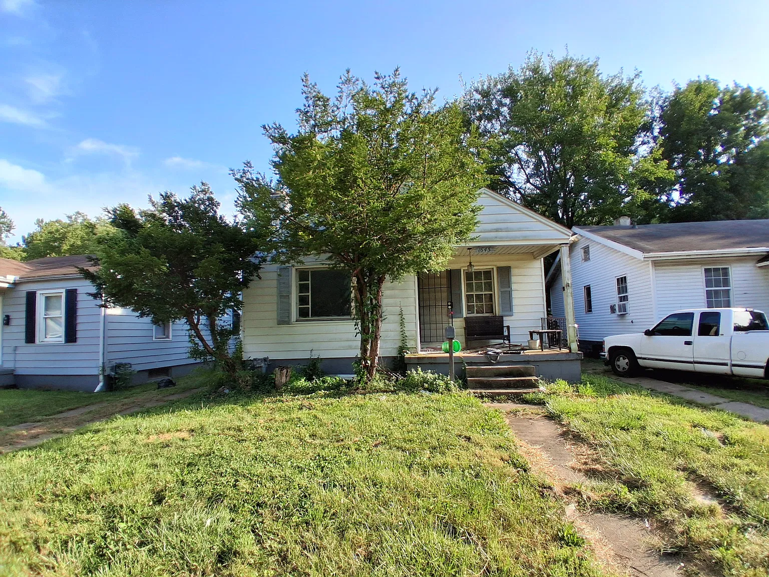1 bed, 1000 sqft, $325 — Photo 1