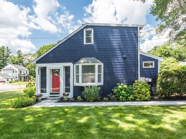 2 Beverly Rd, Natick, MA 01760