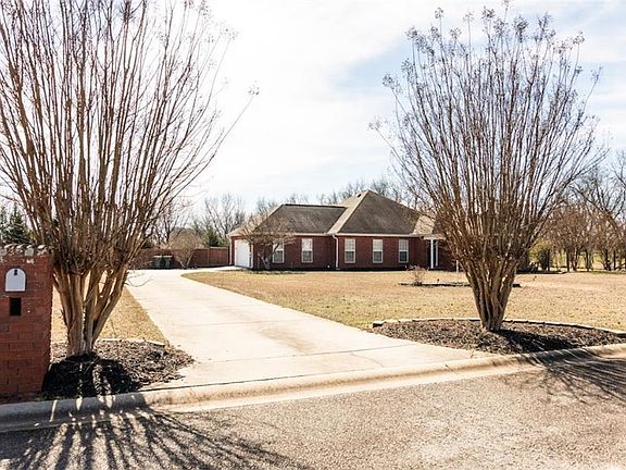 4th image of 28 Papershell Dr