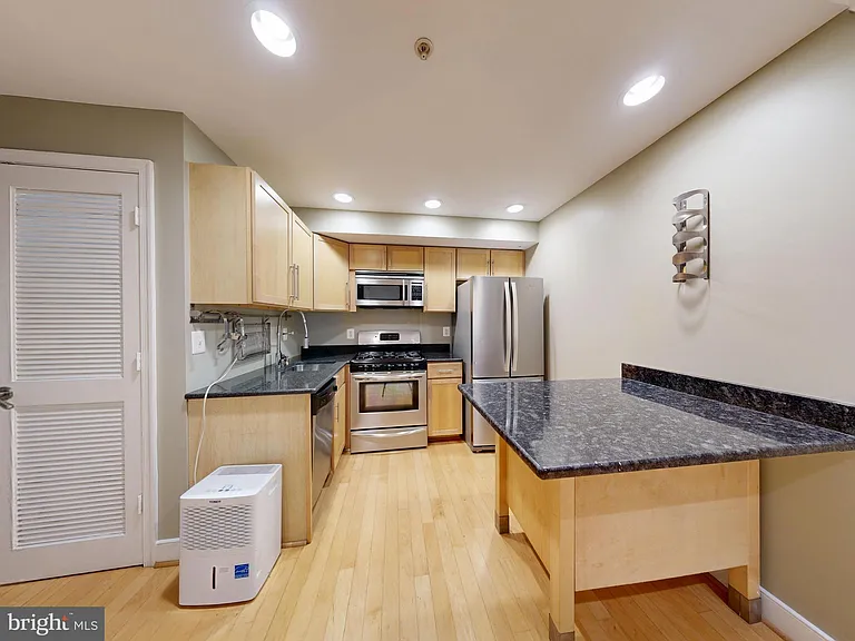 6 Rhode Island Ave NW #2 — Photo 16