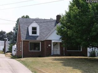 1120 Colonial Blvd NE, Canton, OH