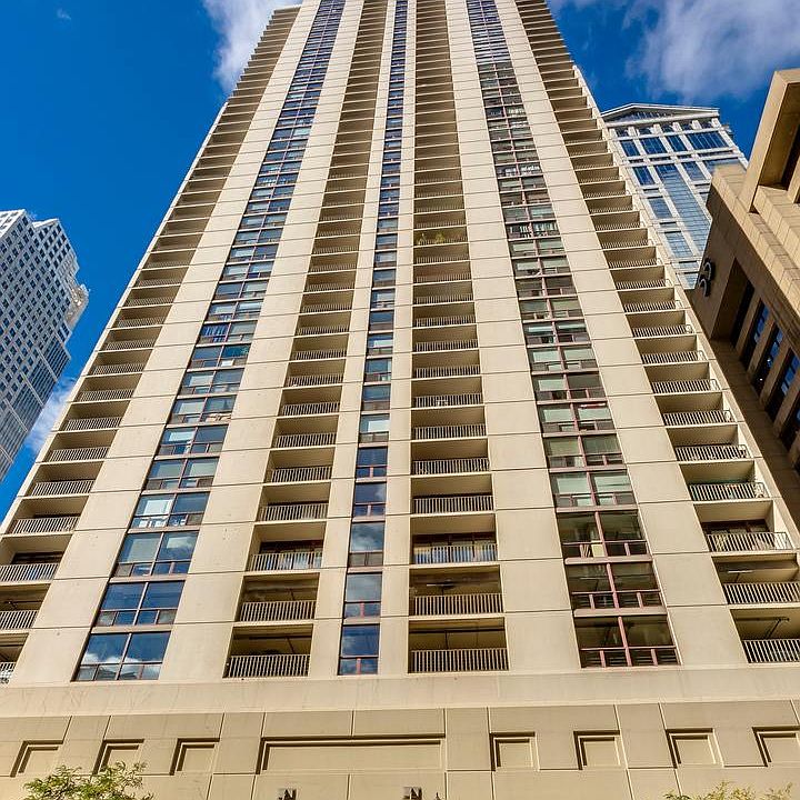 1st image of 200 N Dearborn St Unit 4700