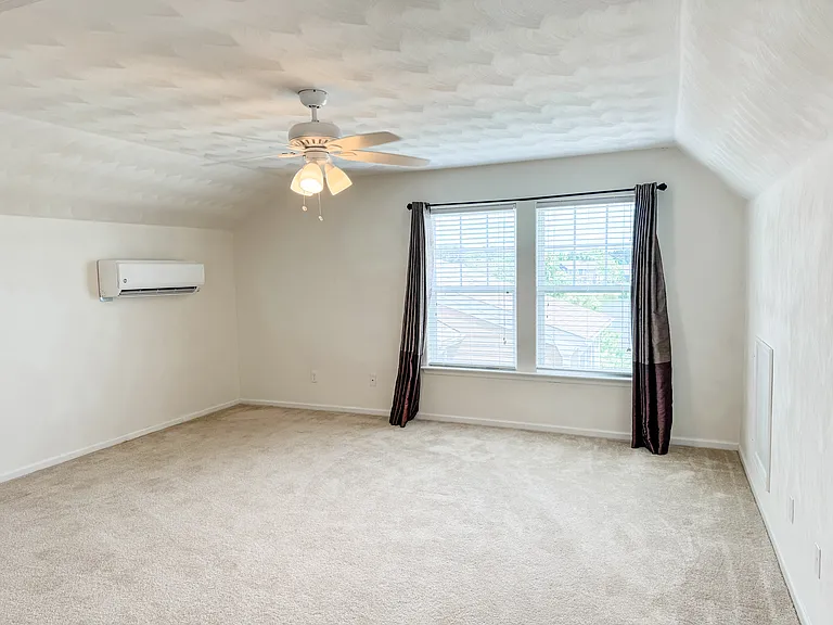 Third floor bonus room - gorgeous water views!