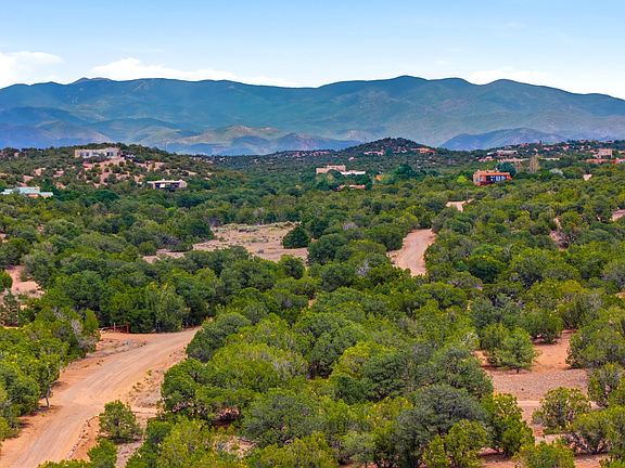 3rd image of 14 Camino Ladera
