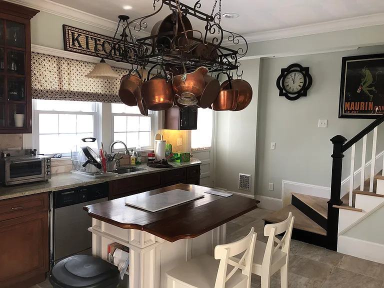 19 Morgan Ave — Photo 4