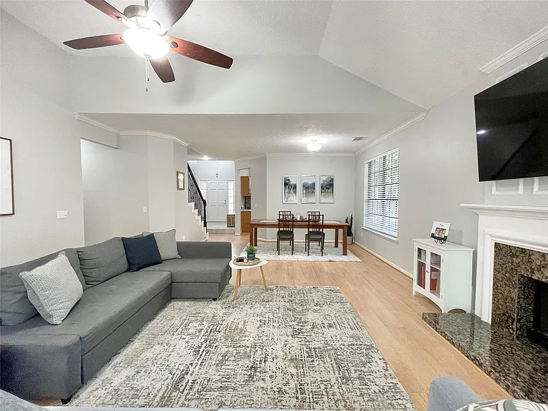 7 Windledge Pl — Photo 17