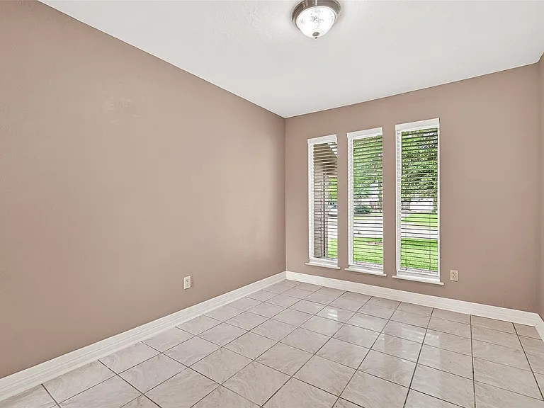 7403 Shady Vale Ln — Photo 8