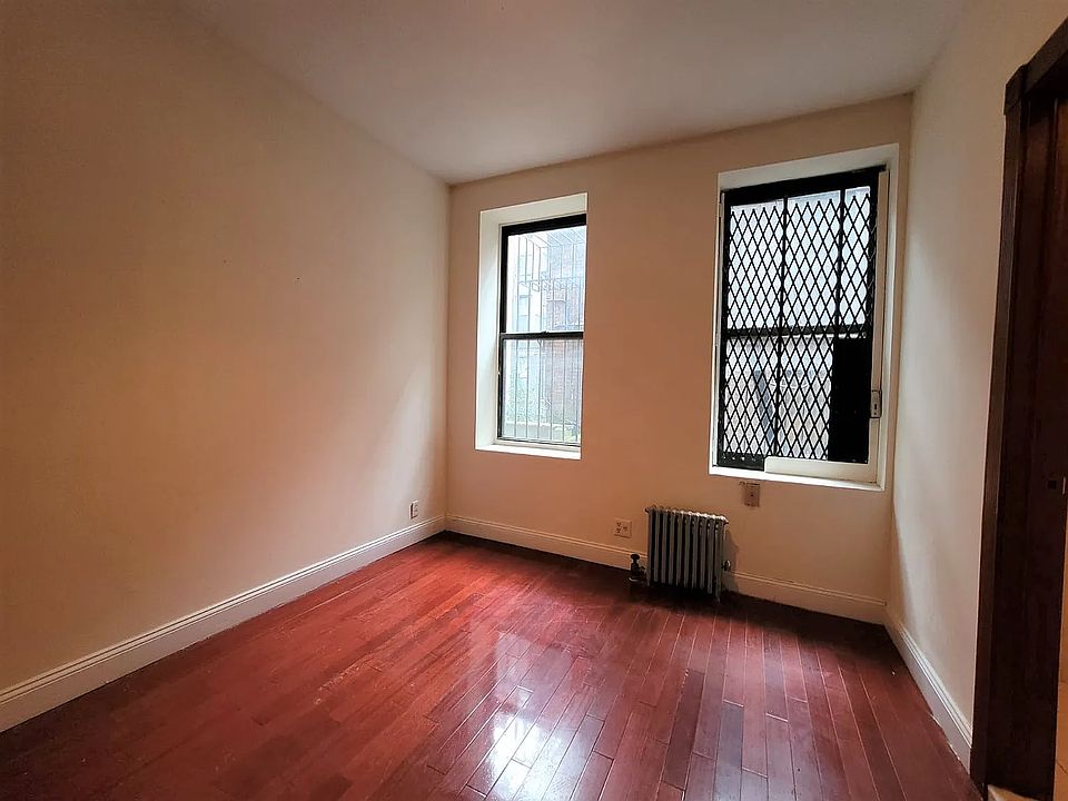 1st image of 256 E 10th St #1I