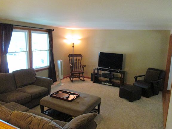 3rd image of 110 Northridge Dr