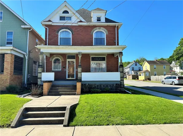 425 Wayne Ave, Ellwood City, PA 16117