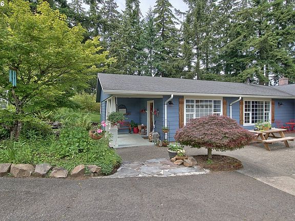 3rd image of 14722 Cedar Ln NE