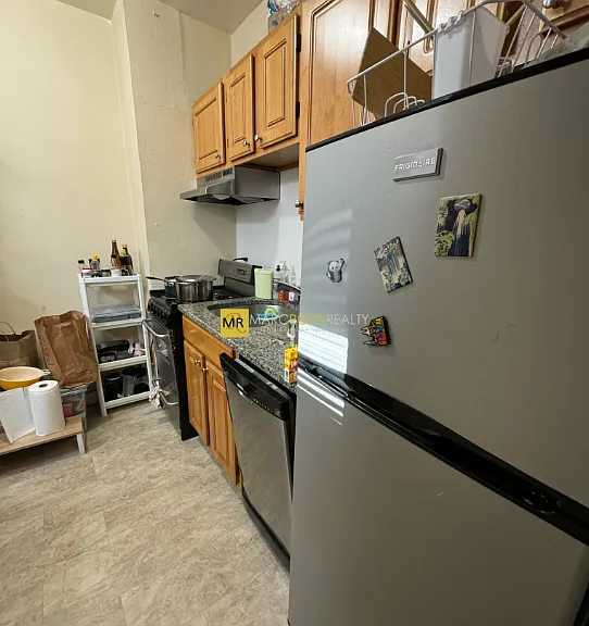 587 Beacon St #2 — Photo 9