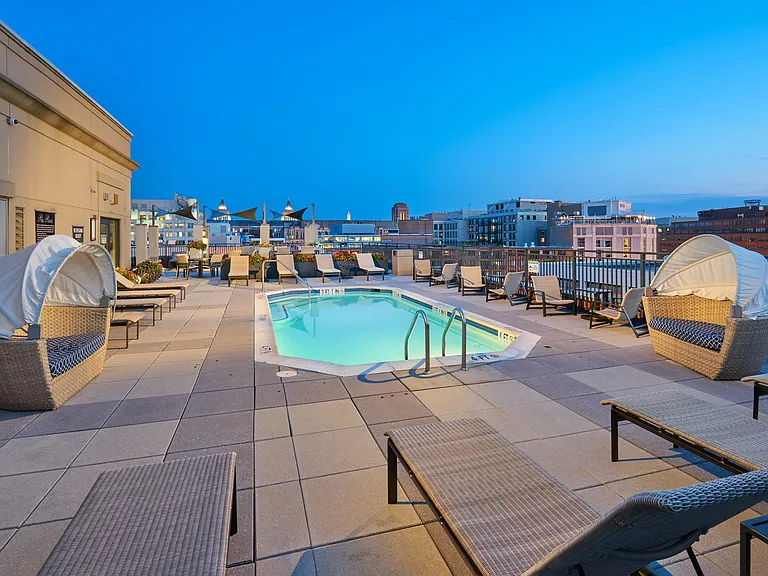 1301 Thomas Circle — Photo 4