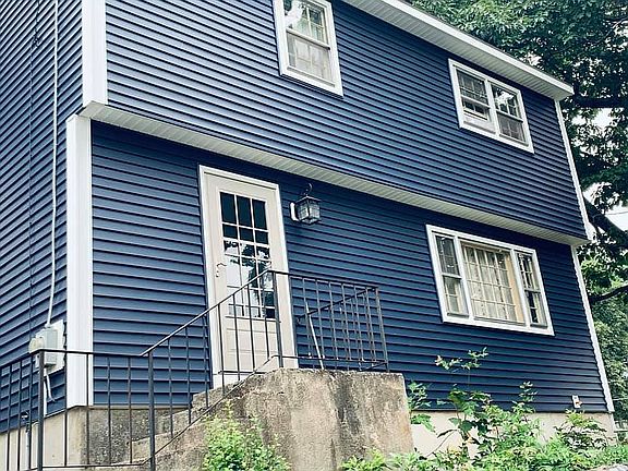 5th image of 96 Westwood Dr