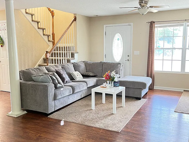 8202 Edwin Dr — Photo 2