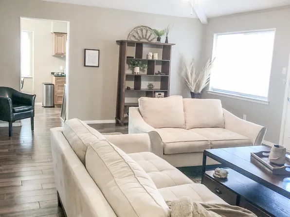 6821 Starnes Rd, North Richland Hills, TX 76182