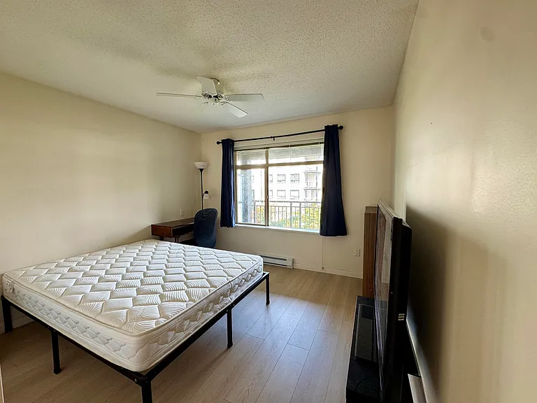 9288 Odlin Rd #330 — Photo 8