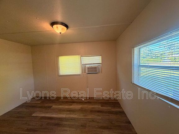 4th image of 8385 Nault Rd