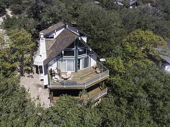 1st image of 1358 Yellowstone Dr