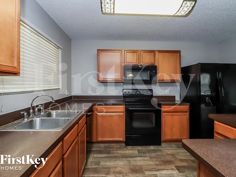 6200 Winnebago Ct — Photo 8