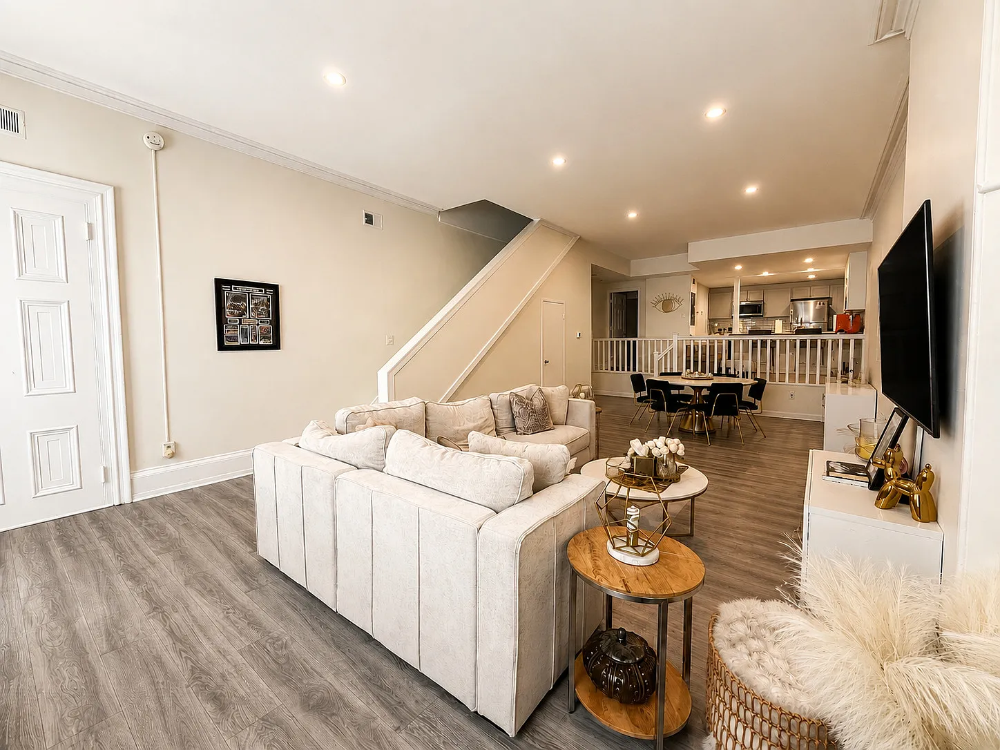 Spacious Bi-Level 2-Bedroom Condo with Central Air in Washington Square West — Photo 3