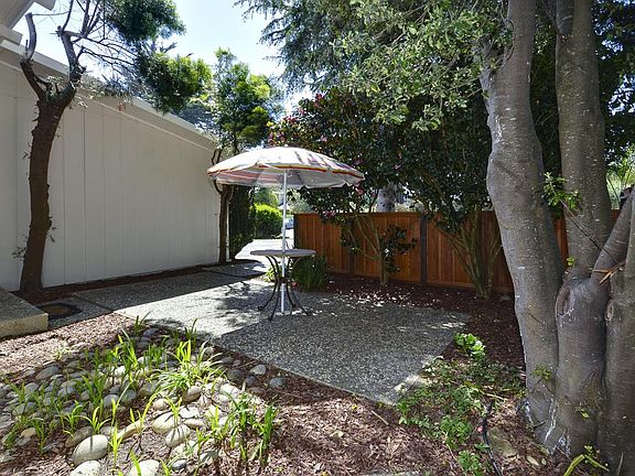 2nd image of 509 Townsend Dr