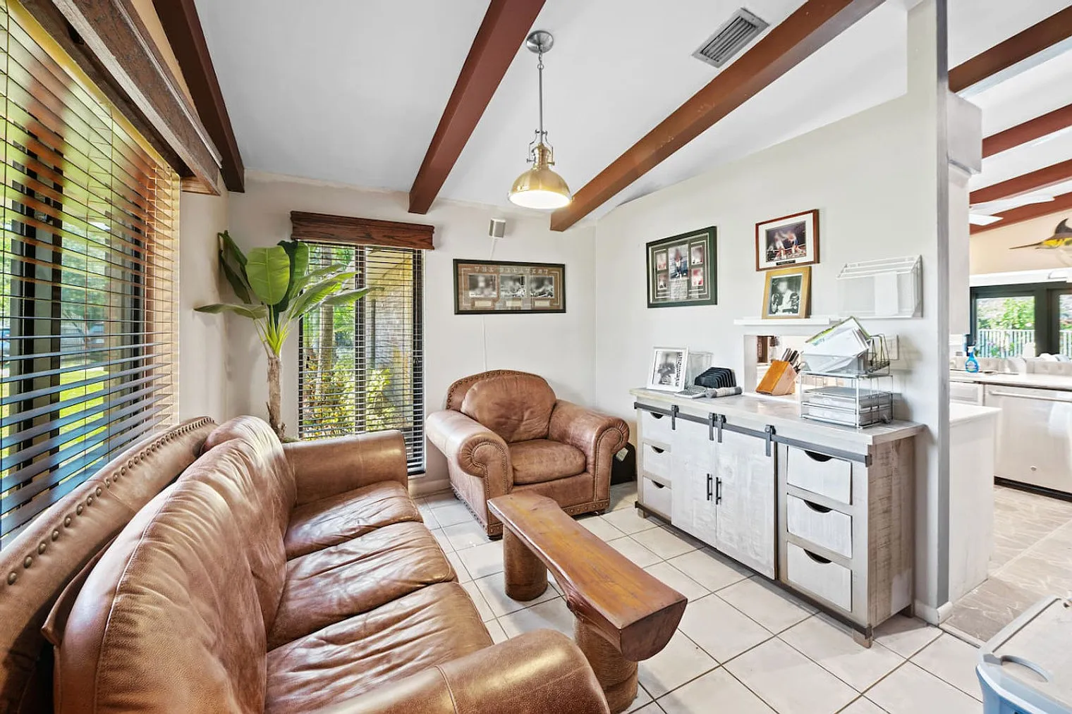 4 bed, 2.0 bath, 1991 sqft, $5,326 — Photo 2