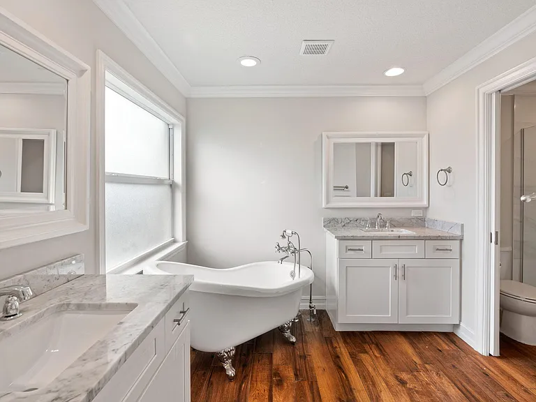 17735 Carver Ave — Photo 18