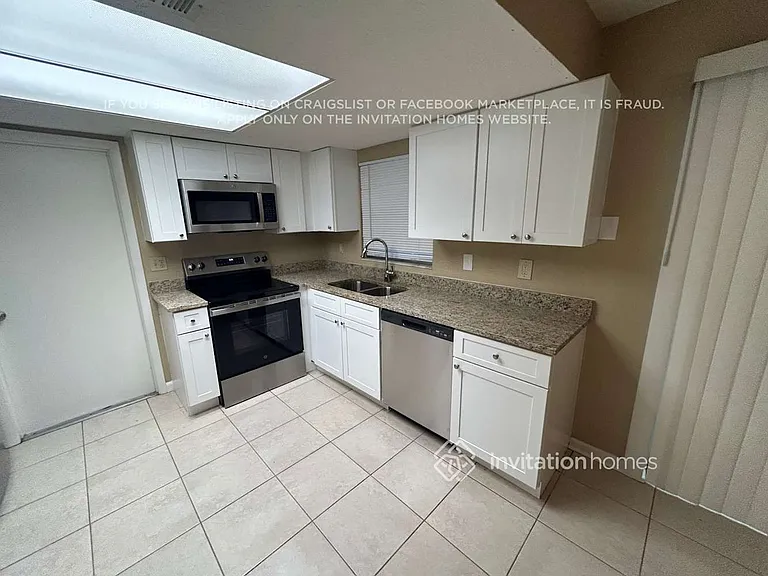 4402 Presidential St — Photo 4