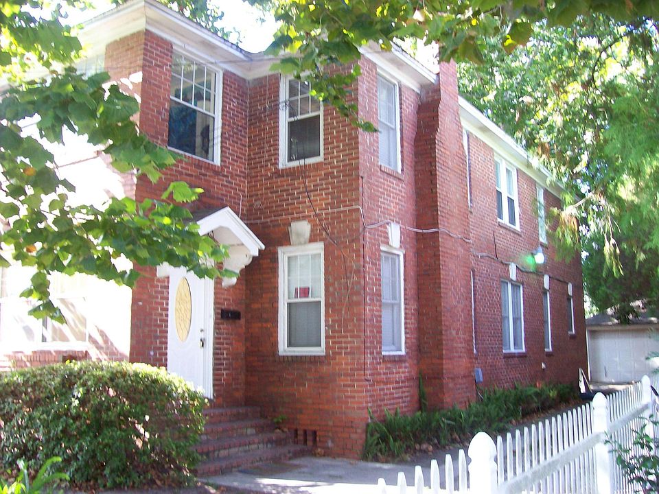 Walk up driveway to Apt. Private