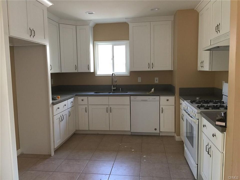 1st image of 243 E Pomona Ave