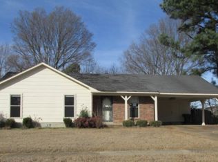 6820 Pecanhill Dr, Bartlett, TN 38135