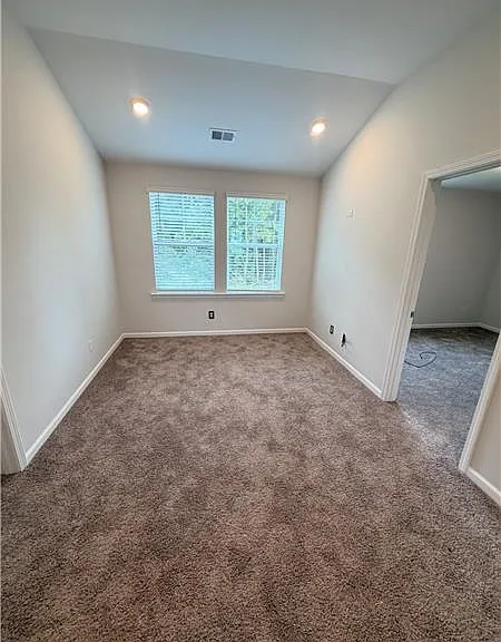 134 Brookline Dr — Photo 16