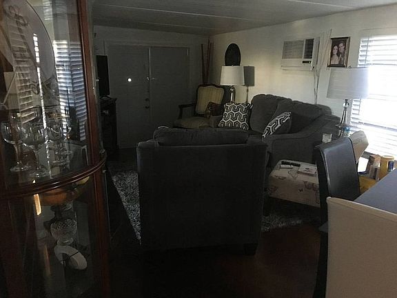 4th image of 4721 SW 46th Way
