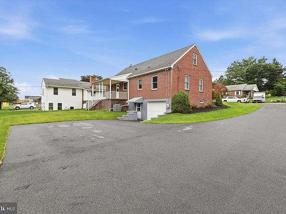 4th image of 12421 Nesbitt Ave