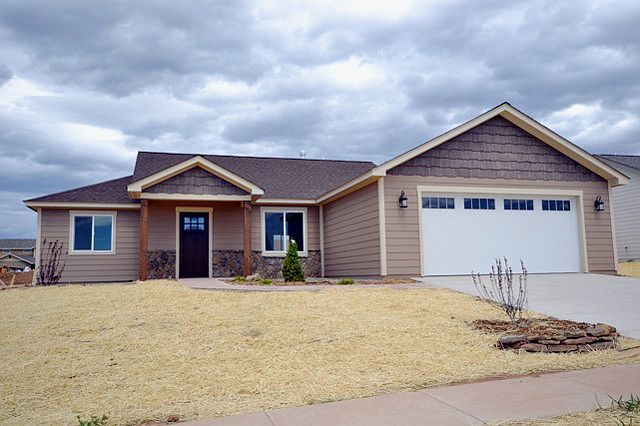 2nd image of 830 Hickory Rdg