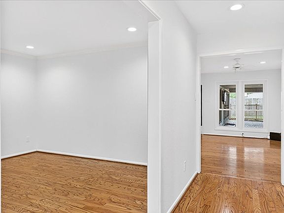 4th image of 722 Brock Dr