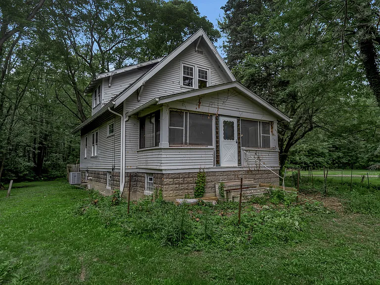 850 Campbell Blvd — Photo 1