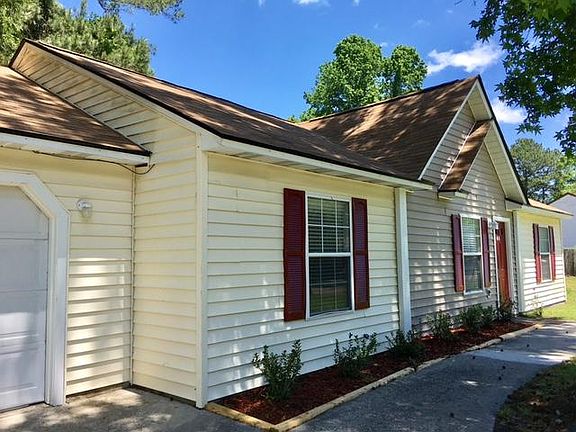 3rd image of 64 Peppertree Ln